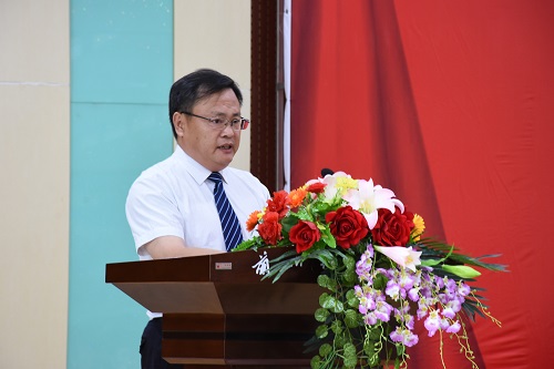 新能源公司举行2018届毕业典礼暨学位授予仪式 新能源公司举行2018届毕业典礼暨学位授予仪式