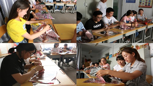 新能源公司党总支组织“情系端午节，粽子传爱心” 党员进社区实践活动